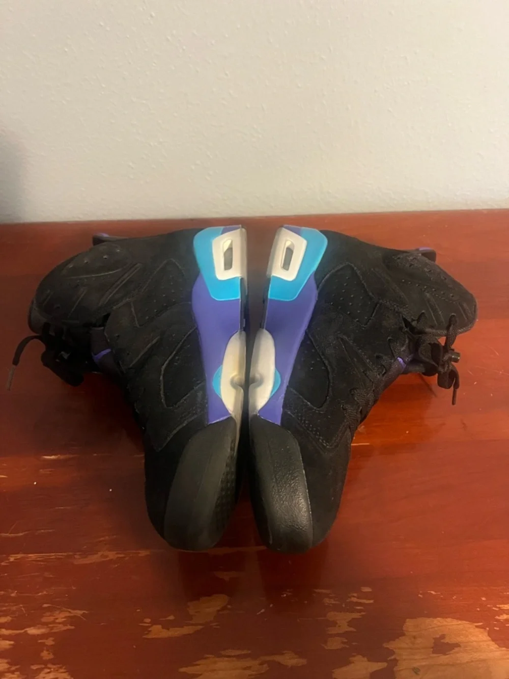 Jordan Men's Black Sneakers with Blue and Purple Accents Air Jordan 6 Aqua